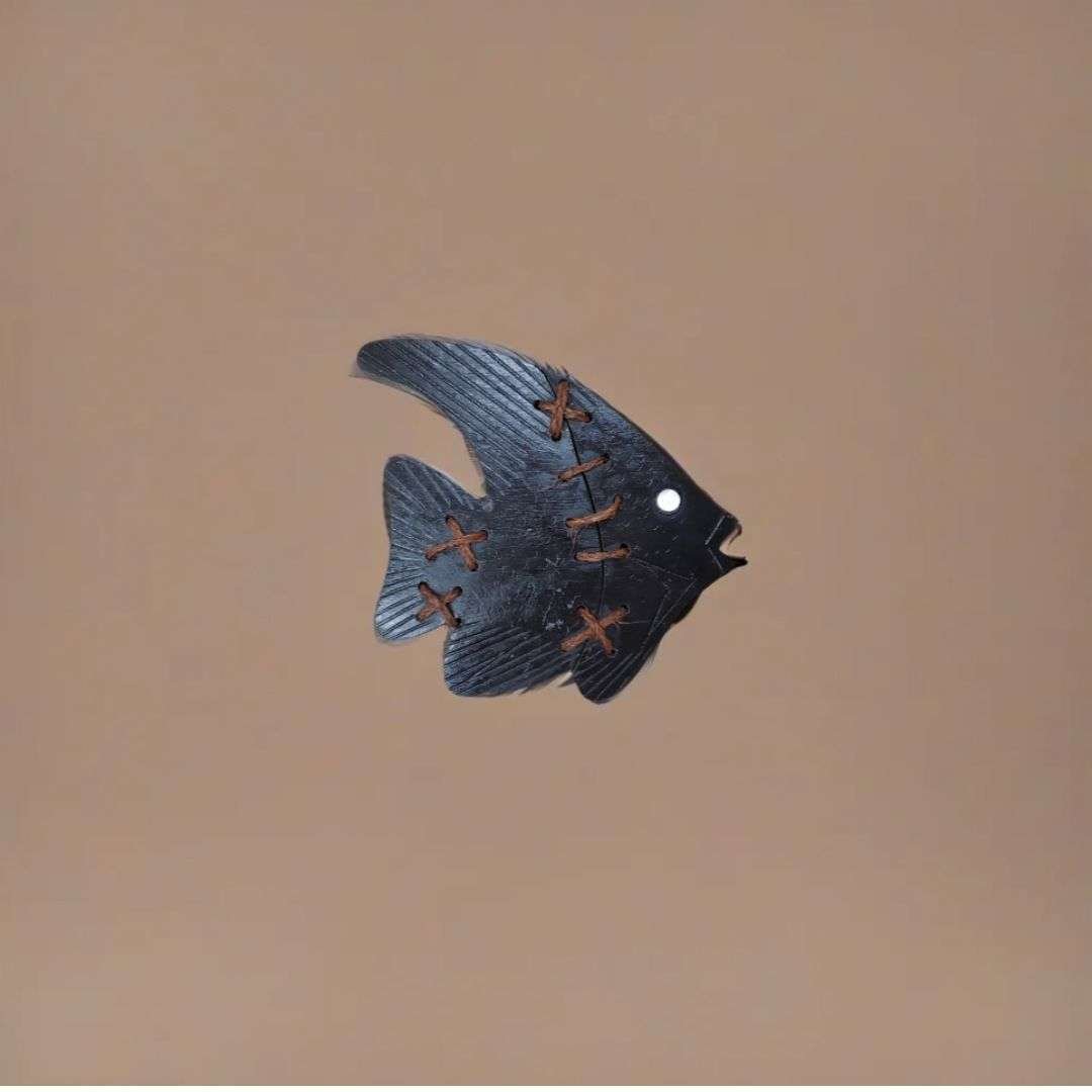 20 Wooden Fish - Image 1